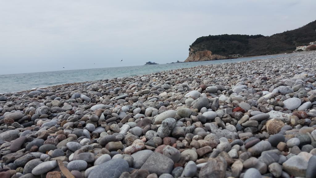 Buljarica Bay Apartments Petrovac 外观 照片